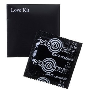 KR. 6,40 PR. STK. LOVE KIT